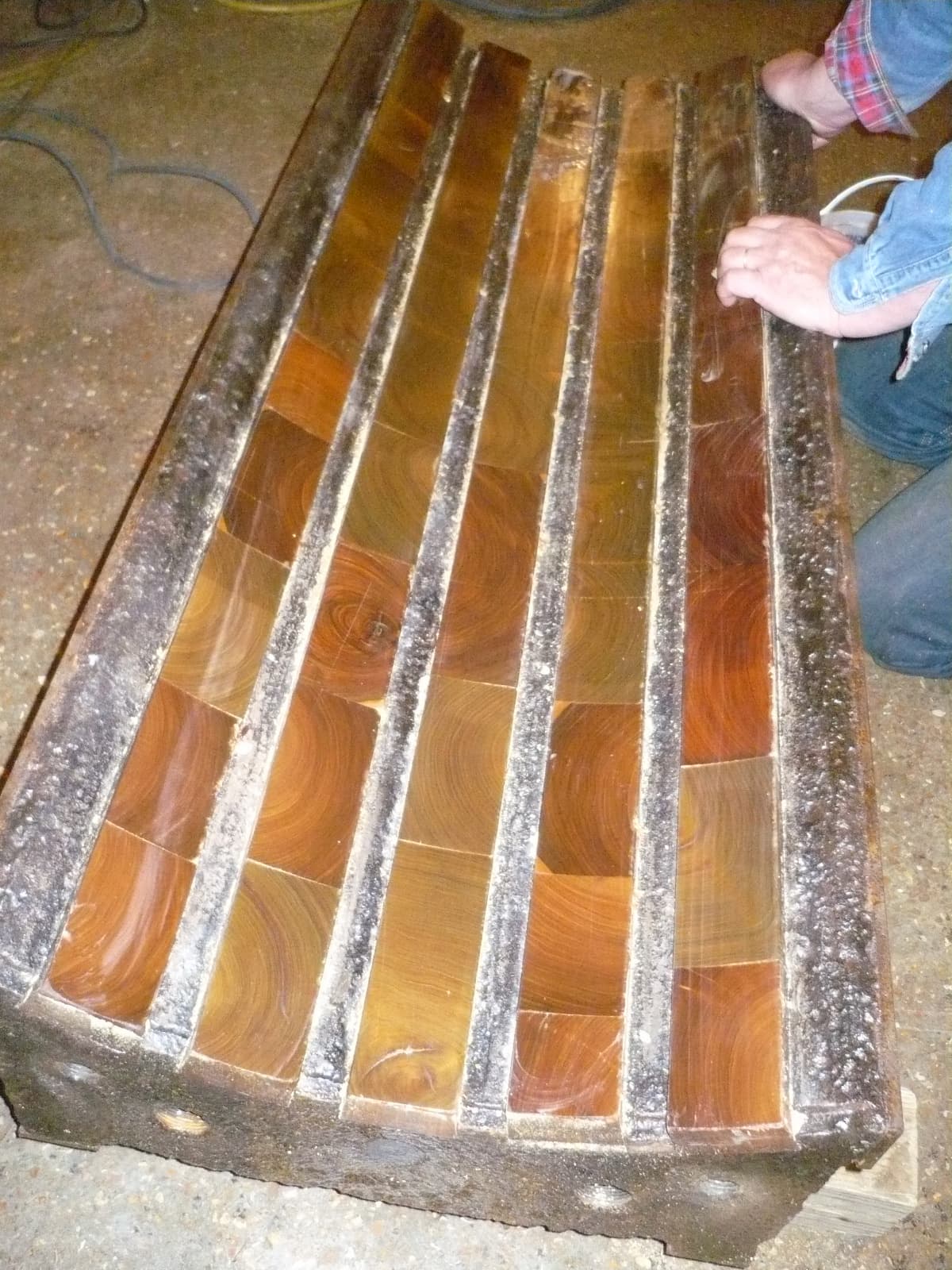 Lignum Vitae bearings in use at Ameren
